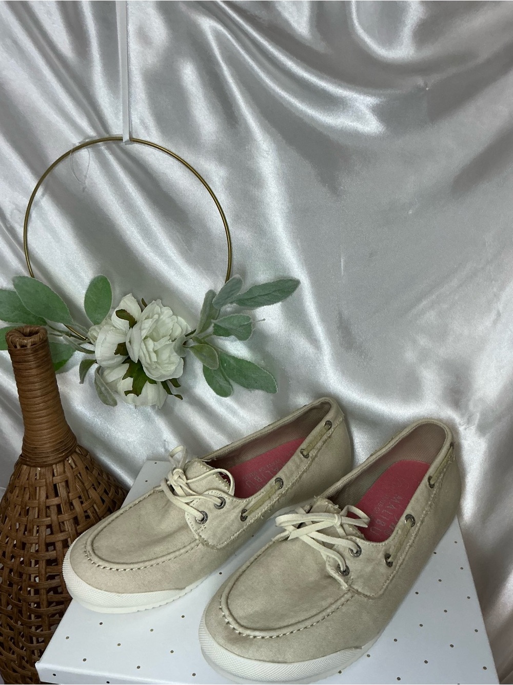 New Without Box Blowfish Malibu Low Tides Canvas Boat Shoes Women 8.5 US